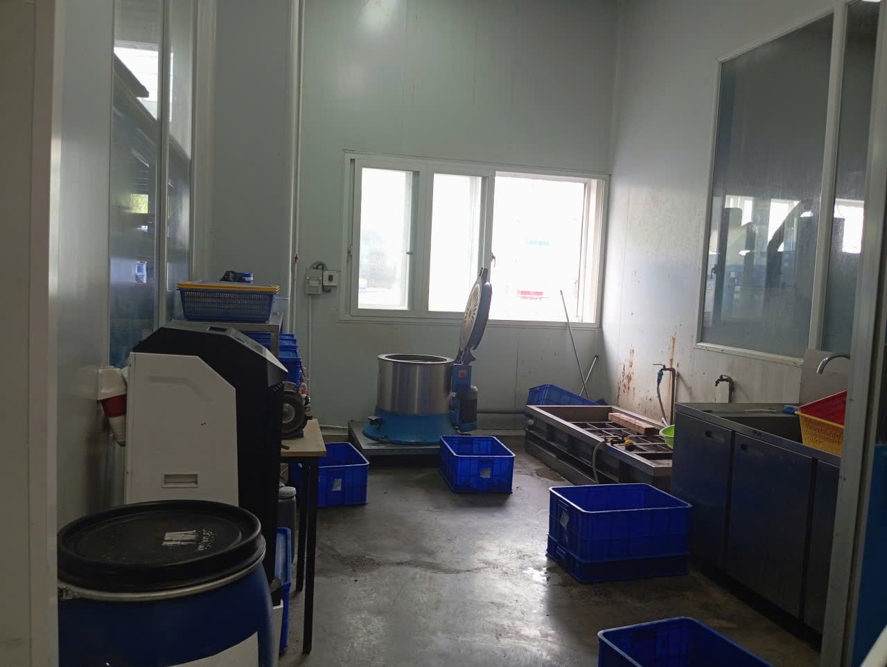 Rubber Edge removal  machine.jpg